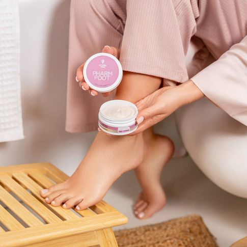 Pharm Foot Urea Forte Maść Przeciw Zrogowaceniom 25% Mocznika i Emolienty 75 ml