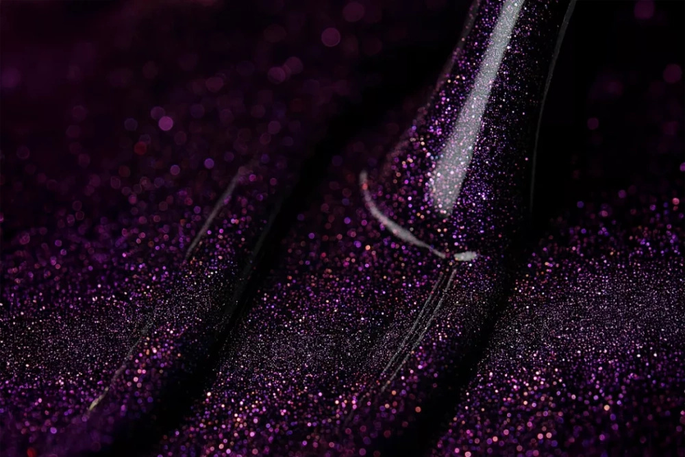 Victoria Vynn Gel Polish On Top Hybrydowy z Drobinkami 8 ml